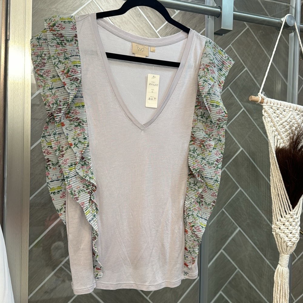 99. NWT ANTHROPOLOGIE VANESSAVIRGINIA TOP SMALL PTP:19”/LENGTH:23” - Picture 2 of 3